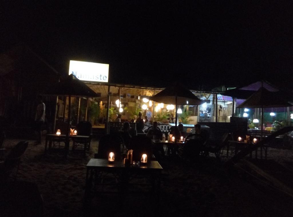 Namaste Beach Huts Hotel Patnem Beach Ngoại thất bức ảnh