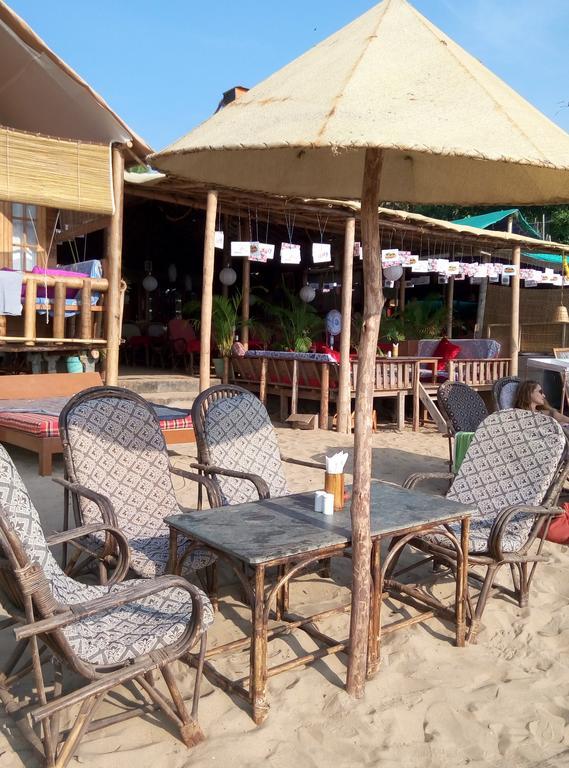 Namaste Beach Huts Hotel Patnem Beach Ngoại thất bức ảnh