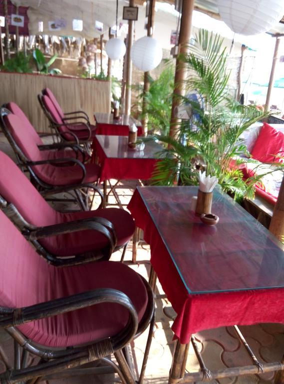 Namaste Beach Huts Hotel Patnem Beach Ngoại thất bức ảnh